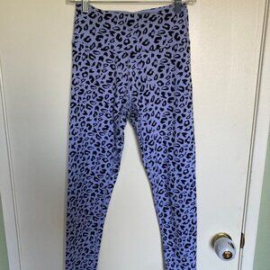 Ryderwear blue cheetah scrunch leggings size medium